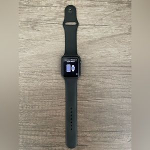 Series 3 Apple Watch-40mm